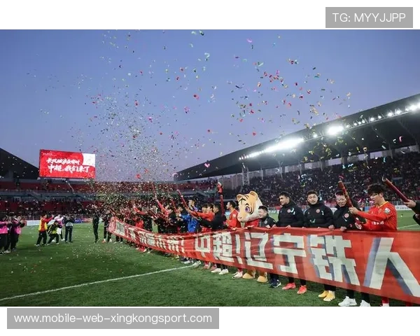中甲保级也是“隔空对决”,深圳青年人小分领先——一场足球的青春较量 中甲保级也是“隔空对决”,深圳青年人小分领先——一场足球的青春较量