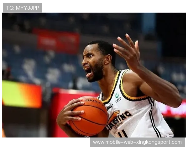 弗格突破中投命中，辽宁追分气势回升