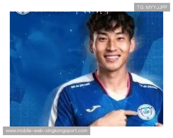 石家庄功夫新前锋禁区内抢位，第一下触球就有威胁